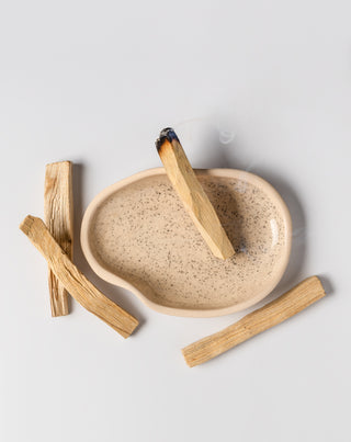 Zestaw kadzideł Palo Santo Święte Drzewo z ceramiczną podstawką Kukka - 2